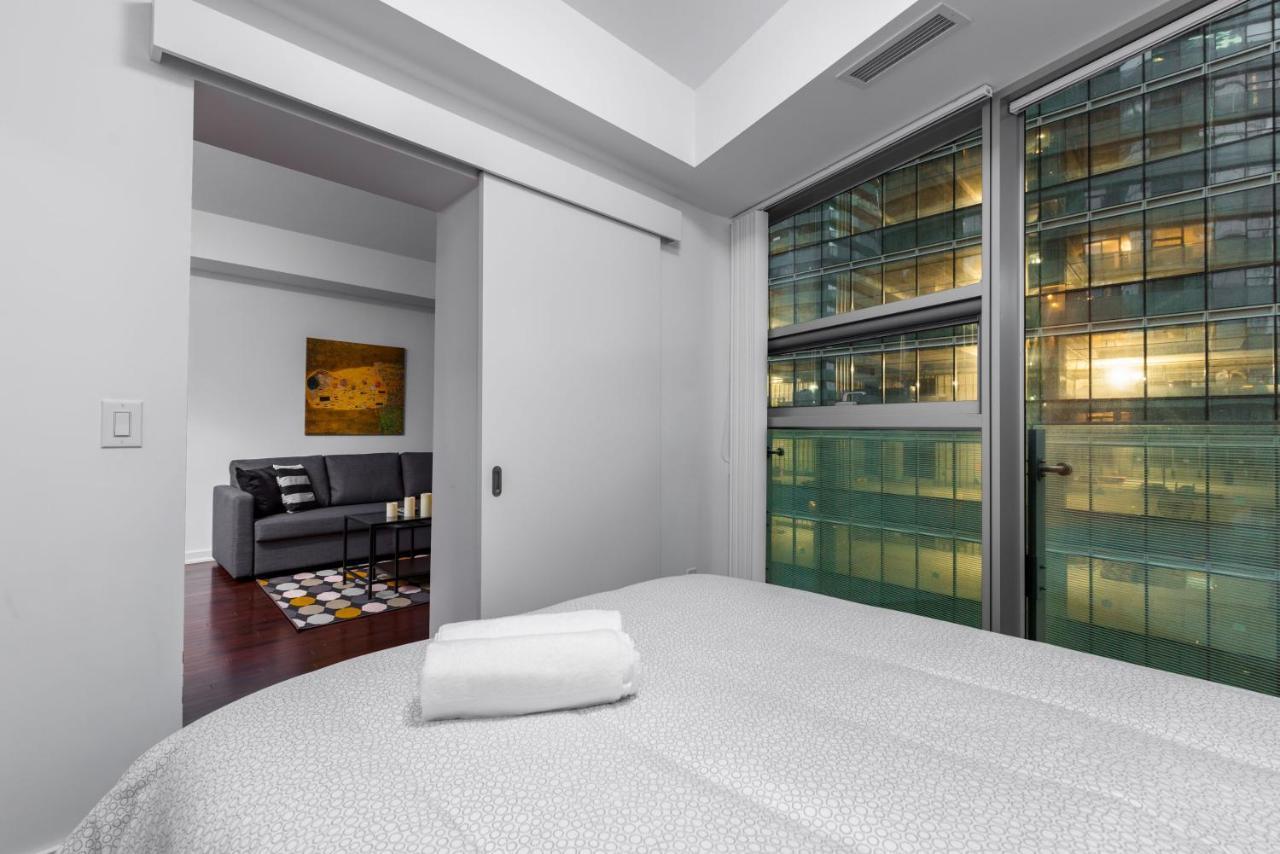 The York Boutique Suites Toronto Kültér fotó